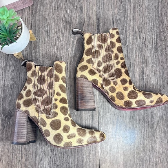*NWOT FreeBird | Janelle Leopard Print All Leather Heeled Chelsea Booties Size 8 - Picture 8 of 16